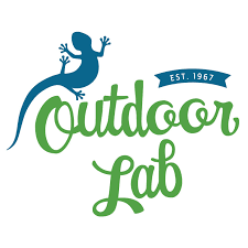 green letters outdoor lab with blue geico